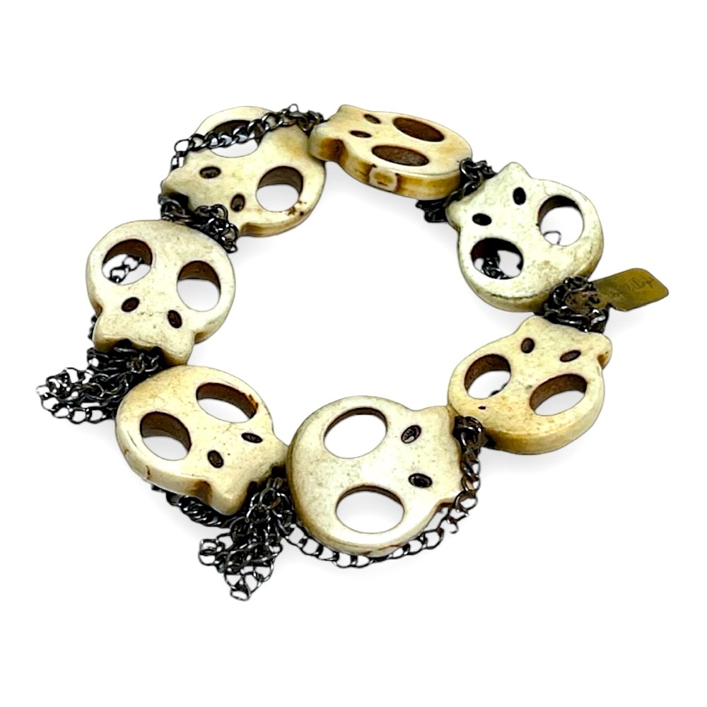 Signed Skull ivory color distressed stretch bracelet with mini chains in between